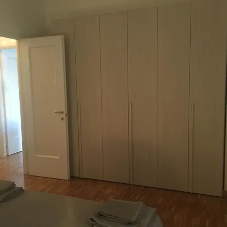 Lägenhet Via Zunini Savona
